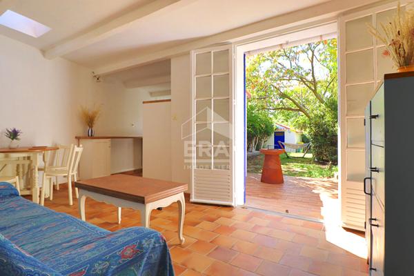 À LOUER MAISON 55 m² MEUBLÉ AVEC JARDIN DE 100 m² -POINTE ROUGE - À 300 M DE LA MER