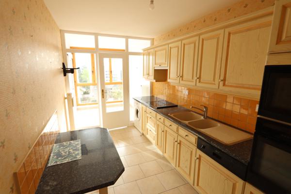 GRAND APPARTEMENT 2 PIECES 74M² - SECTEUR ST MARCEAU MOUILLERE