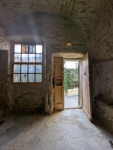 Spacieux T4 vue Sainte Victoire + remise et atelier