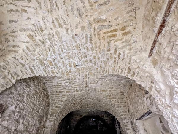 Spacieux T4 vue Sainte Victoire + remise et atelier