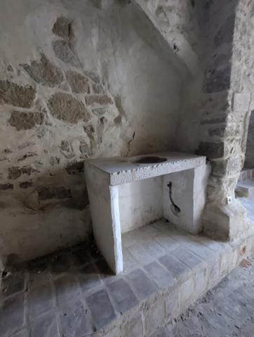 Spacieux T4 vue Sainte Victoire + remise et atelier