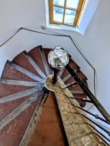 Spacieux T4 vue Sainte Victoire + remise et atelier