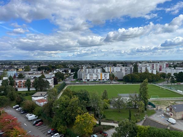 VANNES secteur Ménimur appartement 78 m², 2 chambres, commerces, bus, écoles.
