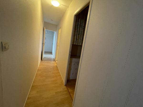 VANNES secteur Ménimur appartement 78 m², 2 chambres, commerces, bus, écoles.