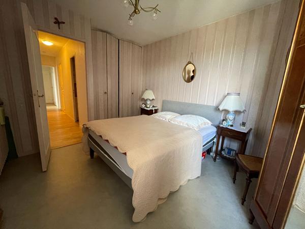 VANNES secteur Ménimur appartement 78 m², 2 chambres, commerces, bus, écoles.