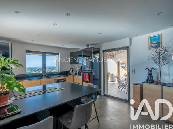 Maison à vendre 7 pièces 270 m² Ollioules