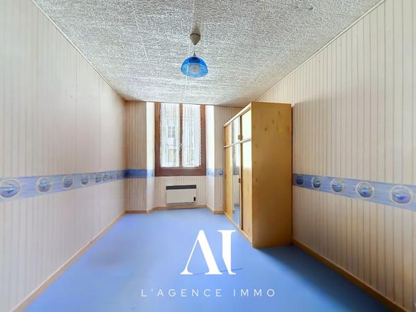 Duplex traversant T5 3 Chambres 127 m2 avec garage communiquant et stationnement privatif à GEX 01170