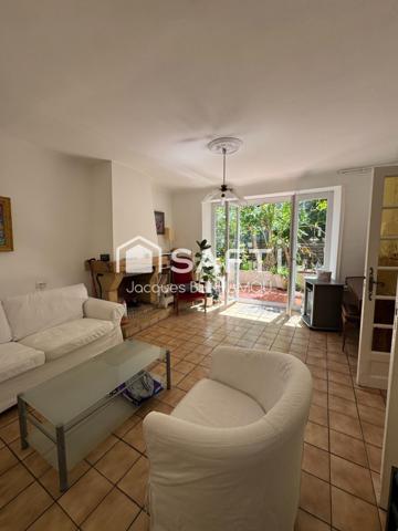 maison  en ville 13005