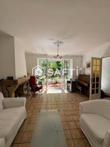 maison  en ville 13005