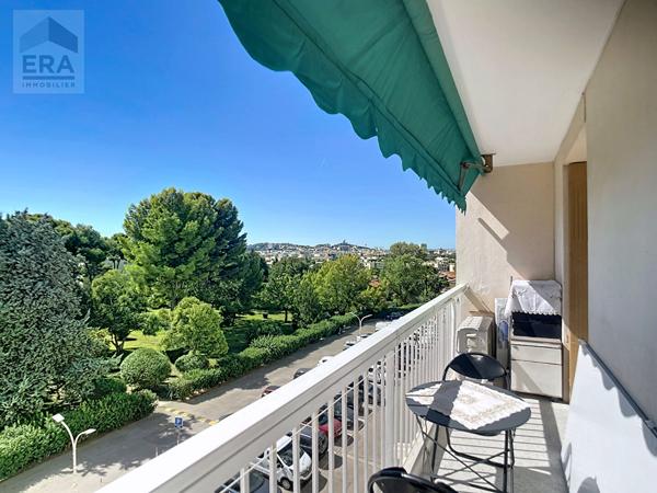 Appartement 4 pièces à vendre à Marseille - Saint-Tronc avec vue dégagée