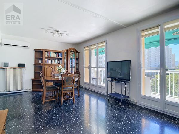 Appartement 4 pièces à vendre à Marseille - Saint-Tronc avec vue dégagée