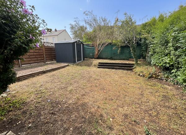 Maison à vendre - Joue Les Tours - 5 chambres -105 m2