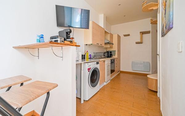 Appartement à louer    2 pièces • 36,83 m2 Paris 17