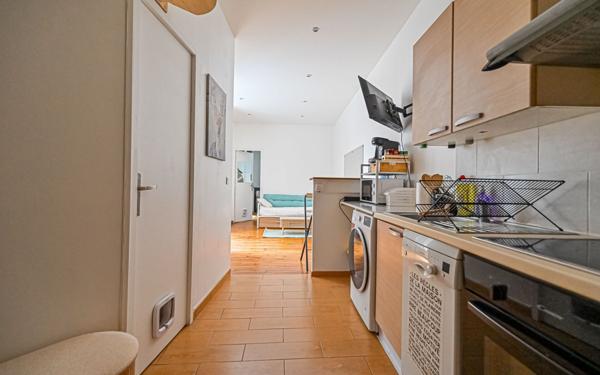 Appartement à louer    2 pièces • 36,83 m2 Paris 17