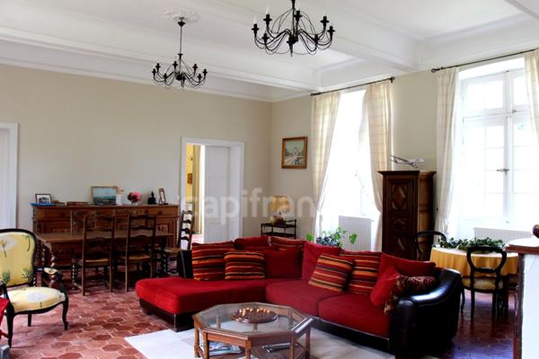 Propriete à vendre 15 pièces proche de FLEURANCE (32)