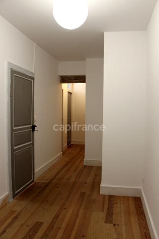 Propriete à vendre 15 pièces proche de FLEURANCE (32)