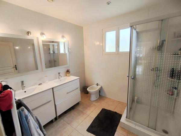 Maison 6 pièces de 167m² avec piscine