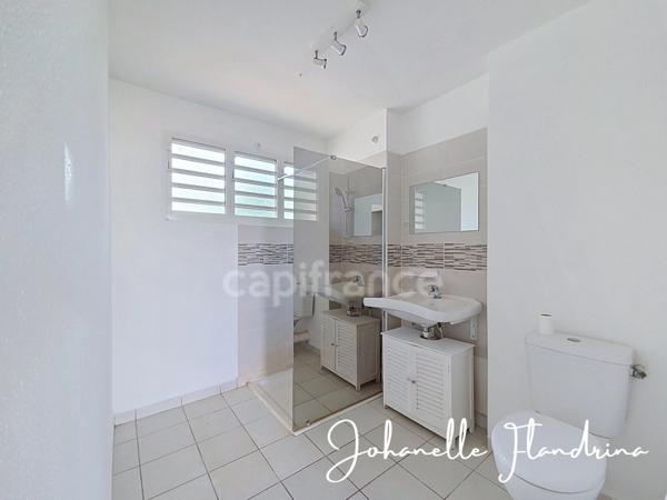 À LOUER – PETIT-BOURG | Appartement T3 de 62 m² avec loggia de 12 m² – Résidence sécurisée
