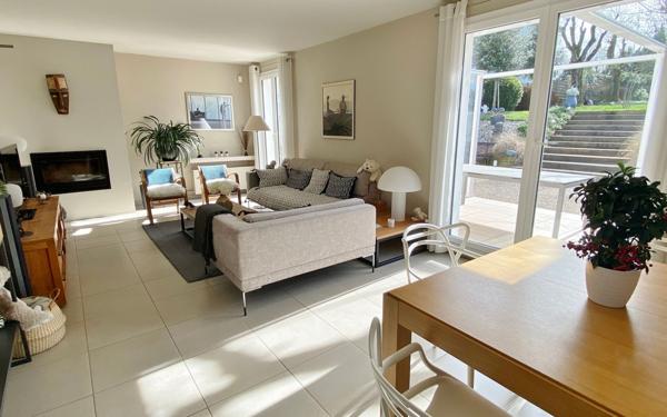 Maison à vendre    5 pièces •  Sainte-Foy-lès-Lyon