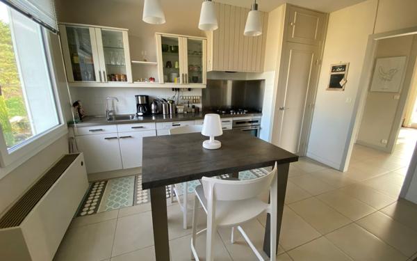 Maison à vendre    5 pièces •  Sainte-Foy-lès-Lyon