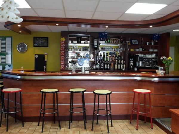 Fonds de commerce (tabac et licence IV) et murs commerciaux + logement