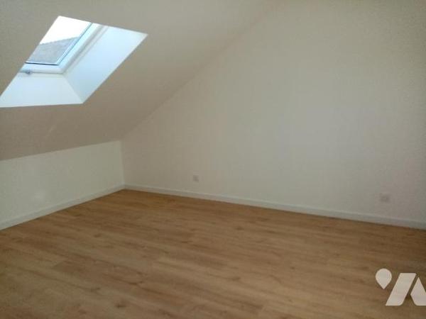 centre ville  Appartement très lumineux  F4,  2 parkings, cave
Etat neuf, prestations de qualité