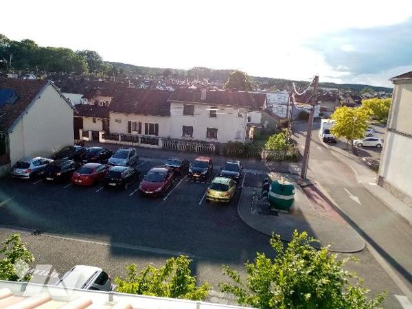 centre ville  Appartement très lumineux  F4,  2 parkings, cave
Etat neuf, prestations de qualité