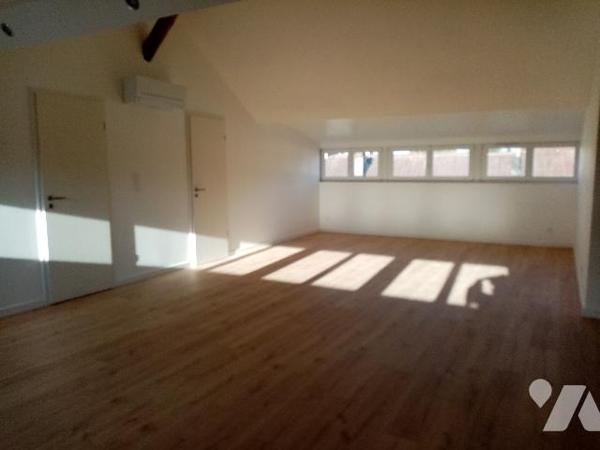 centre ville  Appartement très lumineux  F4,  2 parkings, cave
Etat neuf, prestations de qualité