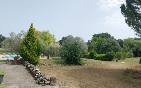 Maison à vendre    4 pièces •  Rognes