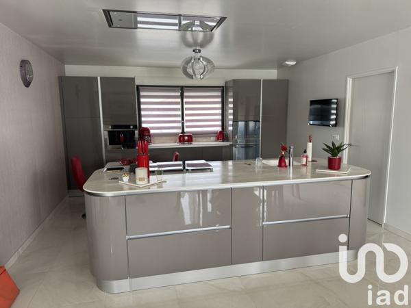 Maison d’architecte 5 pièces de 168 m² à Meschers-sur-Gironde (17132)