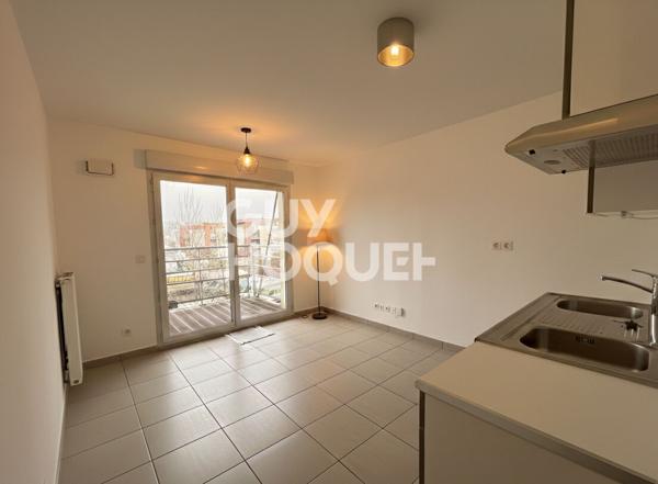 T2 lumineux avec balcon et garage