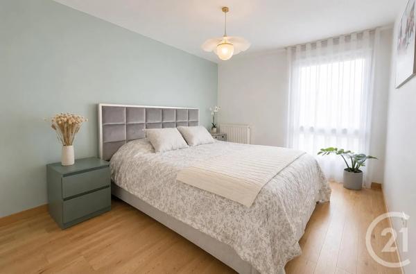 Appartement F4 à vendre  4 pièces - 71 m 2   GARGES LES GONESSE  - 95