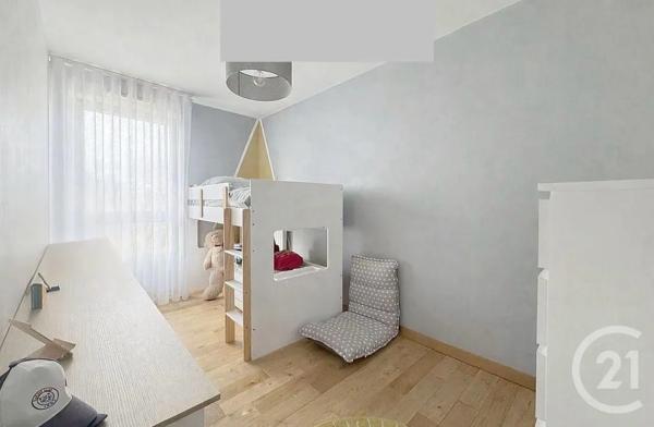 Appartement F4 à vendre  4 pièces - 71 m 2   GARGES LES GONESSE  - 95