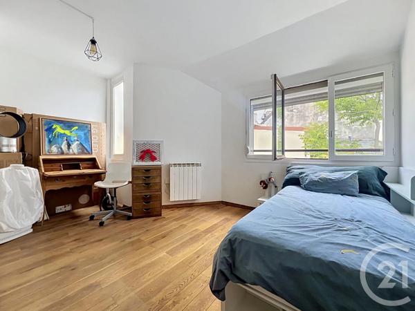 Appartement à vendre  4 pièces - 93,05 m 2   ROMAINVILLE  - 93