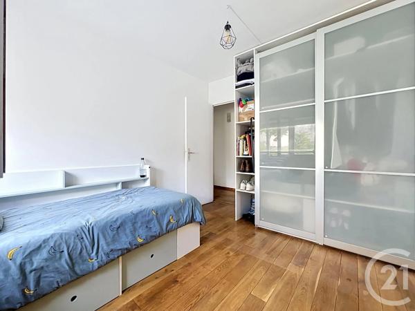 Appartement à vendre  4 pièces - 93,05 m 2   ROMAINVILLE  - 93