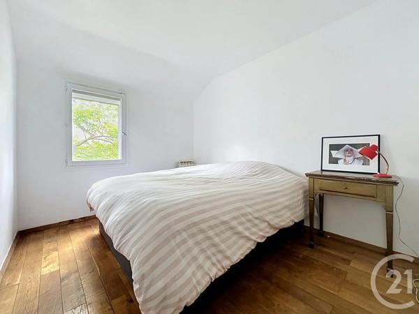 Appartement à vendre  4 pièces - 93,05 m 2   ROMAINVILLE  - 93