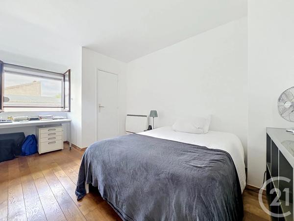 Appartement à vendre  4 pièces - 93,05 m 2   ROMAINVILLE  - 93