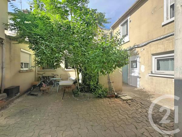 Appartement à vendre  4 pièces - 93,05 m 2   ROMAINVILLE  - 93