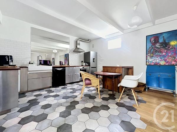 Appartement à vendre  4 pièces - 93,05 m 2   ROMAINVILLE  - 93