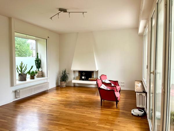Maison
                                                                                                                                                                                                                                                                                                                        6 pièce(s)                                                                                                                                                                                                          4 chambre(s)                                                                                                                                                                                                          110  m²