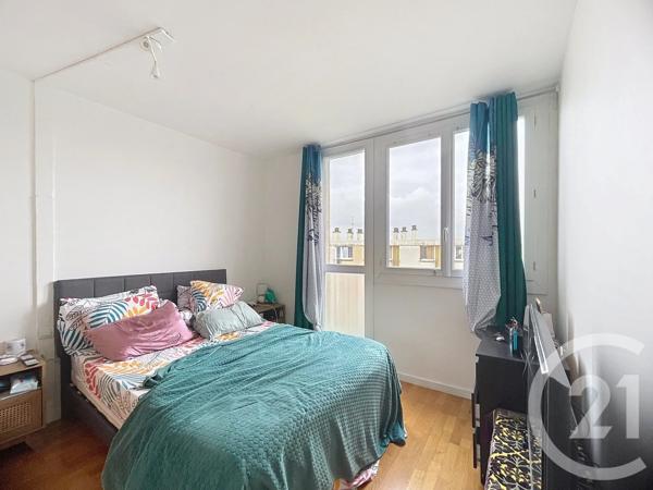 Appartement F4 à vendre  4 pièces - 65 m 2   NOISY LE GRAND  - 93
