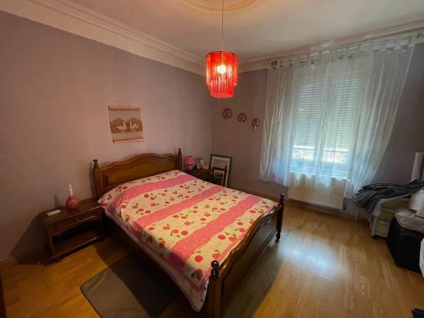 Immeuble à vendre    3 pièces • 165 m2 Hayange