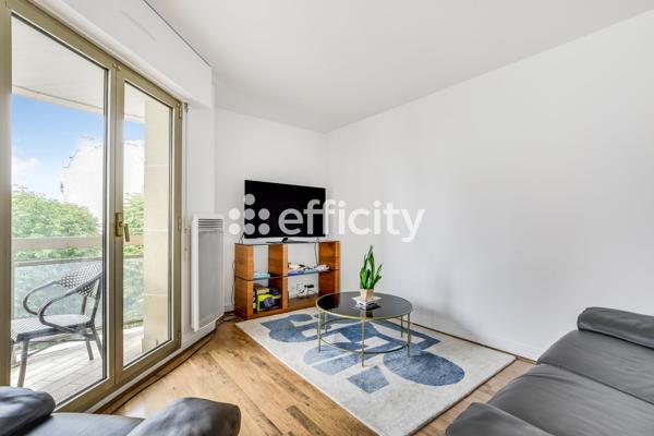 Appartement
         2 pièces
        - 55 m² 560 000 € *