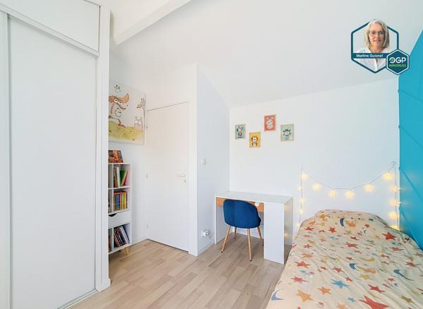 VILLA T4 CENTRE VILLAGE AVEC PANNEAUX SOLAIRES