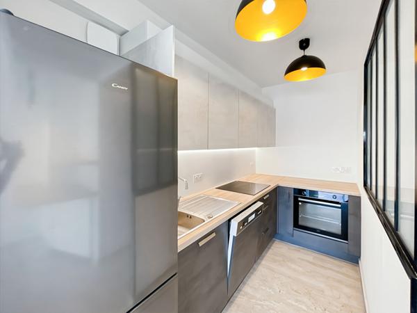 CANNES - MONTFLEURY - DERNIER ÉTAGE - 3 PIÈCES - LOGGIA - VUE DÉGAGÉE - GARAGE