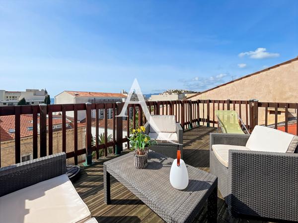 Appartement Cannes 3 pièces, rue d'Antibes, dernier étage