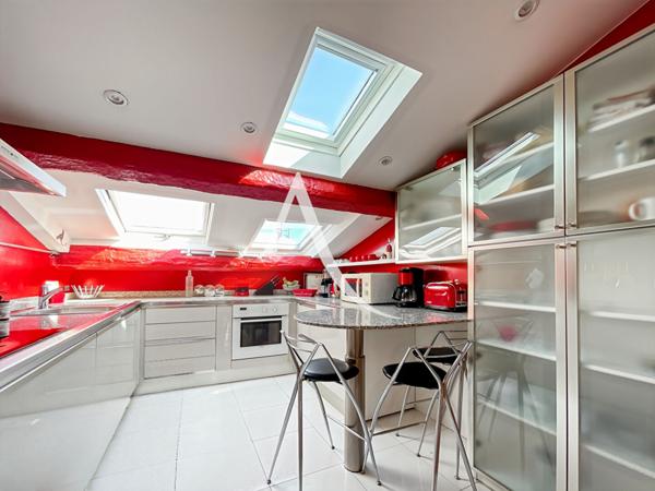 Appartement Cannes 3 pièces, rue d'Antibes, dernier étage