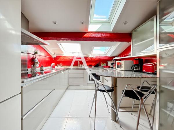 Appartement Cannes 3 pièces, rue d'Antibes, dernier étage