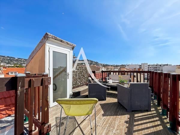 Appartement Cannes 3 pièces, rue d'Antibes, dernier étage