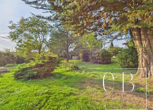 Terrain constructible 874 m2